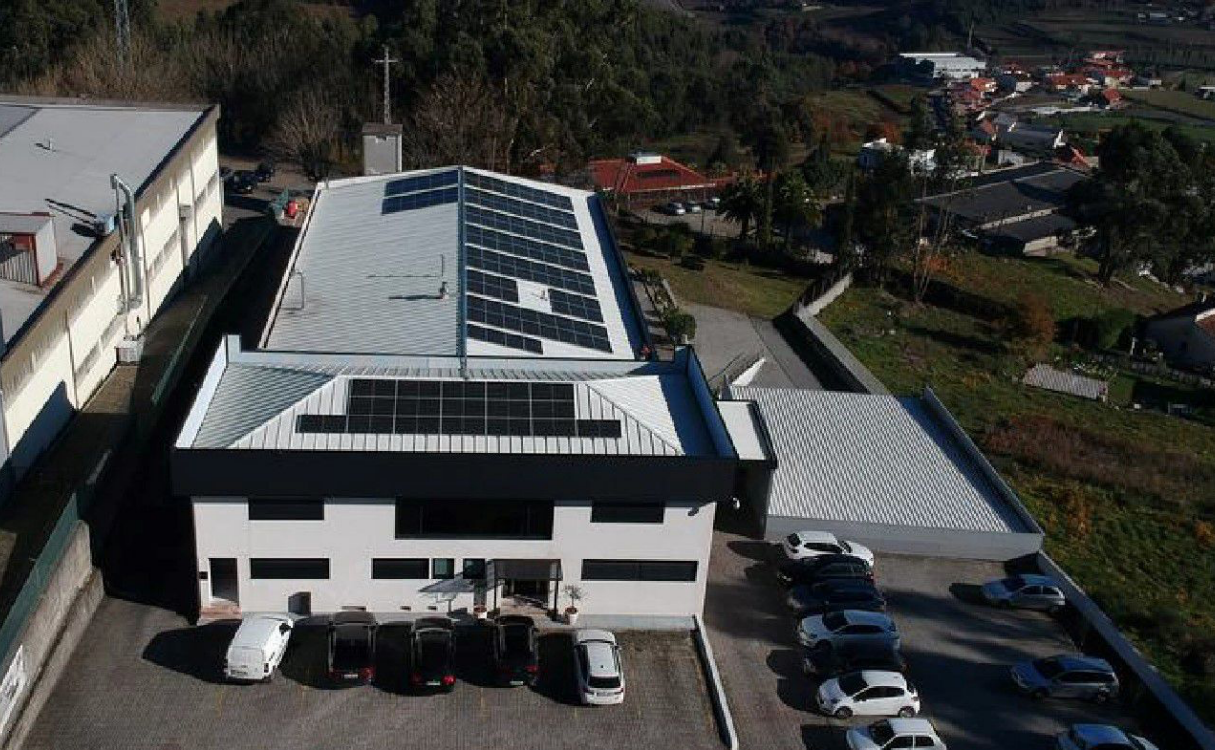 Trilhos Energéticos instala 149 Módulos Fotovoltaicos em Felgueiras!